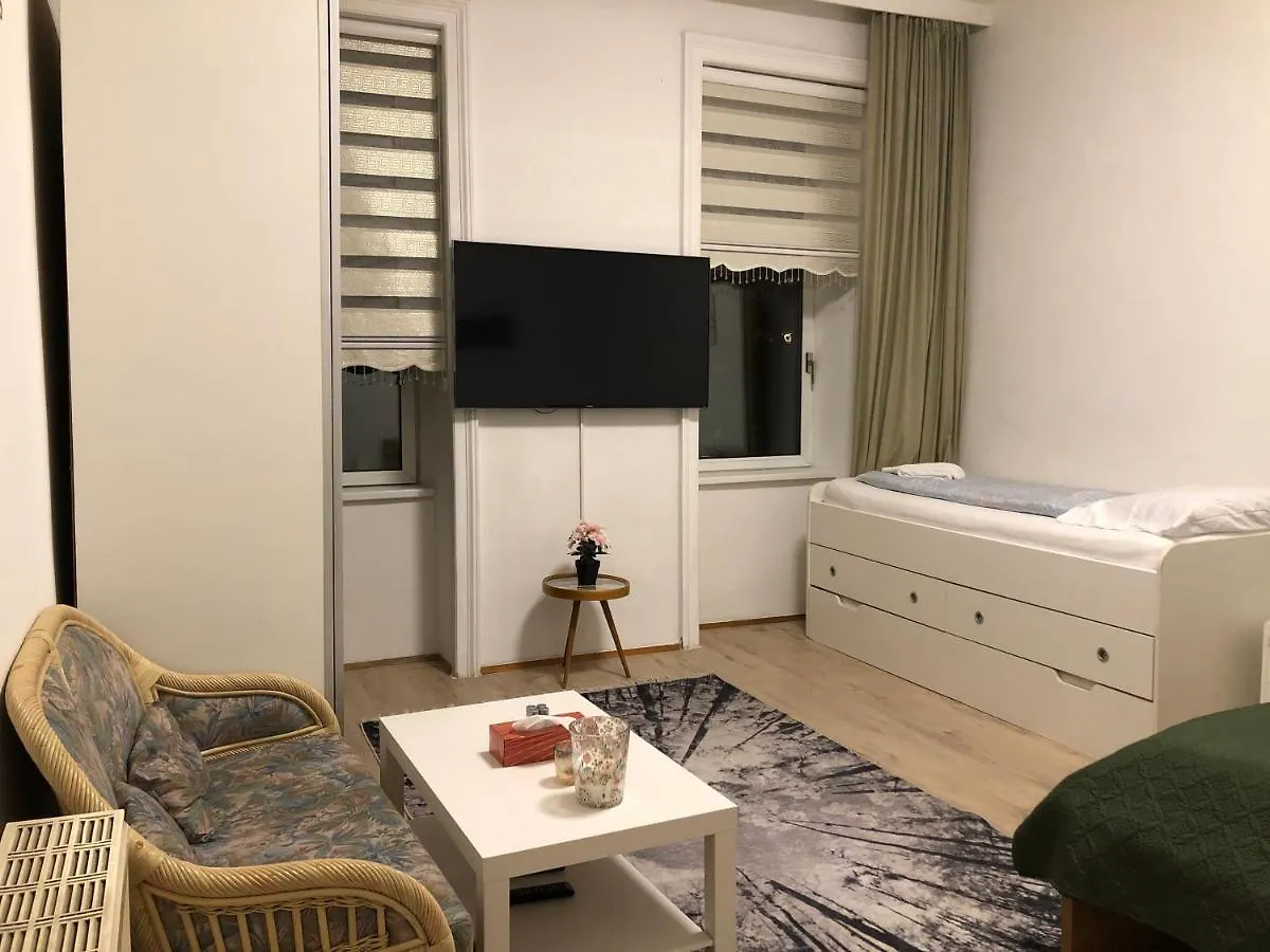 Apartment Convenient 3Br Apt. Near Danube & Millenium Tower Vienna