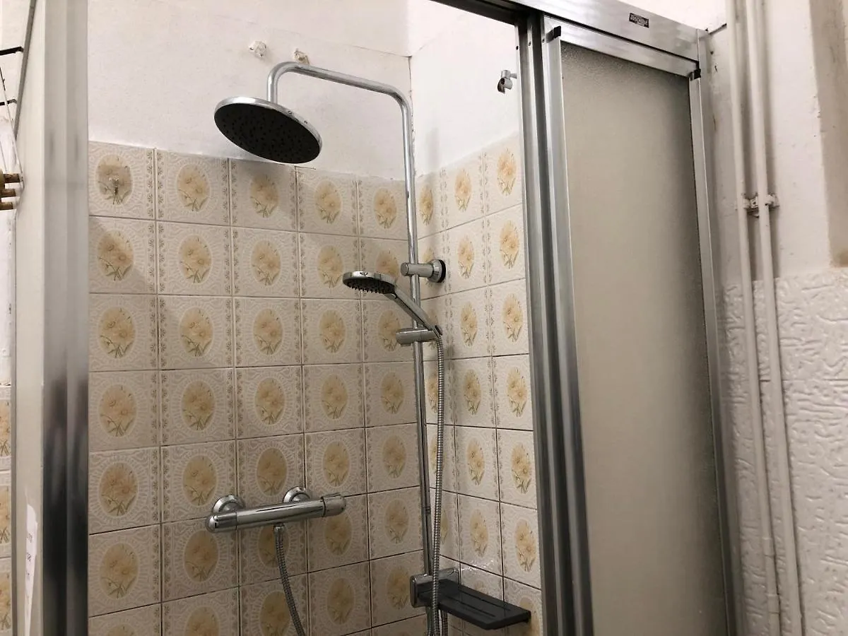 Convenient 3Br Apt. Near Danube & Millenium Tower Vienna Apartment